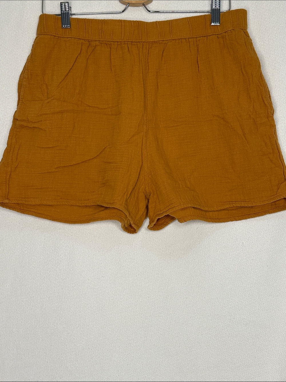 Universal Thread High-Waist Mustard Pull-On Shorts